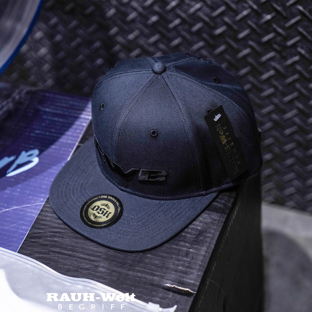 【完売】RWB x OSK ブラック スナップバック フラット キャップ